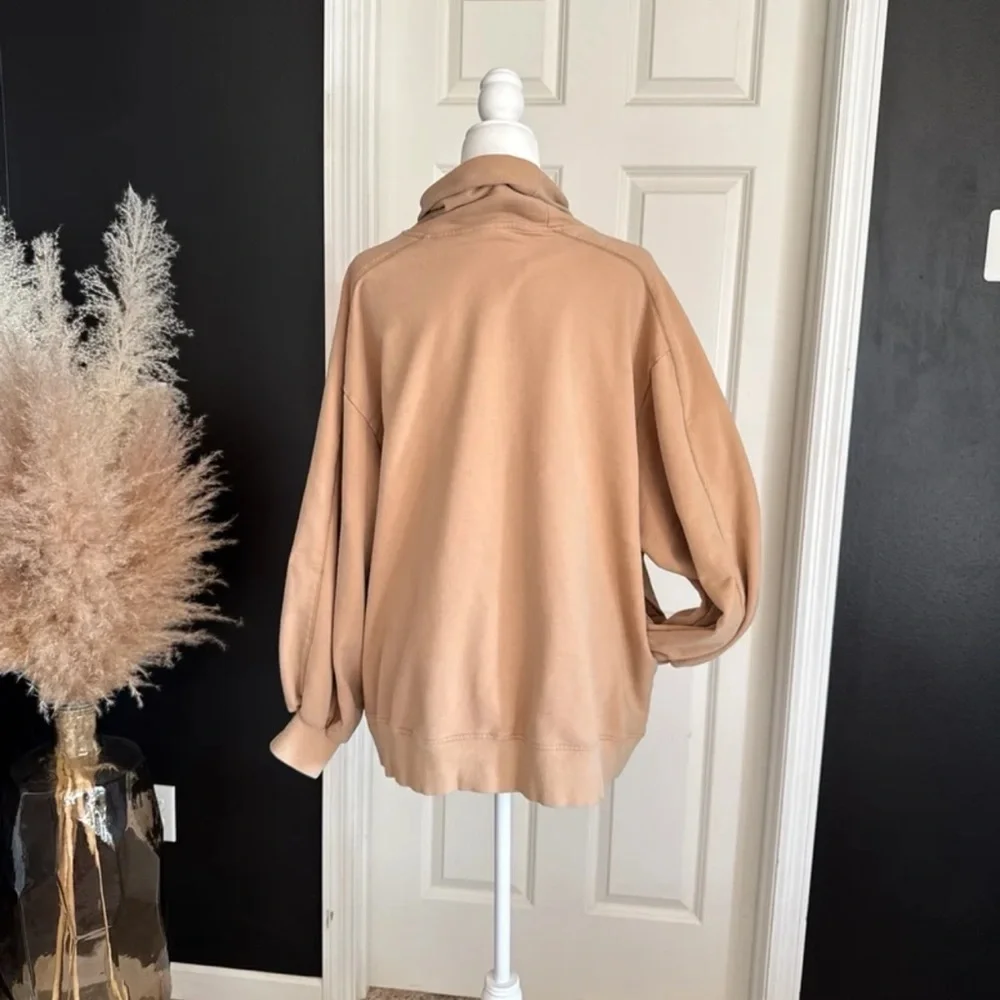 Nap Lounge Boxy Turtleneck Sweatshirt Camel Tan Cowl Neck Oversized Baggy
Sz XL - Picture 8 of 12